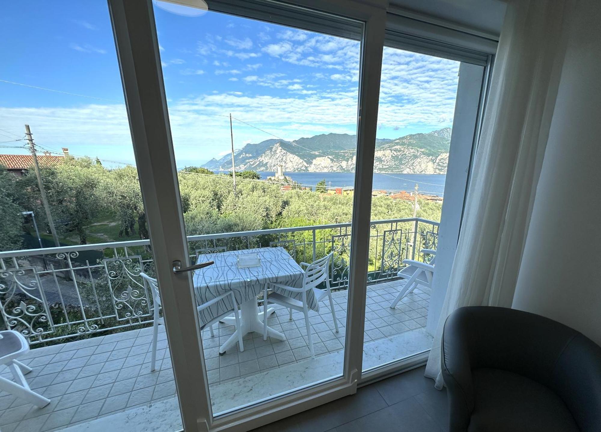 La Pervinca Apartments Μαλτσεζίνε Εξωτερικό φωτογραφία